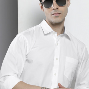 Men White Solid Slim Fit Casual Shirt